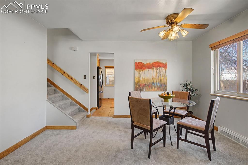 Image 18 of 37: Dining Area