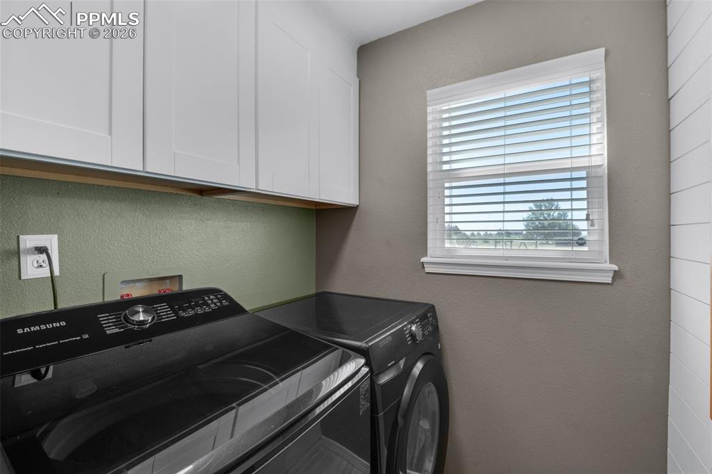 Image 19 of 49: Laundry