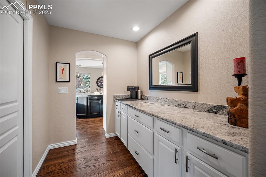 Image 9 of 50: Butler