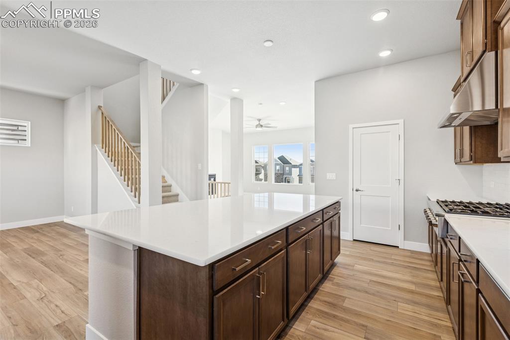 Image 9 of 29: Kitchen