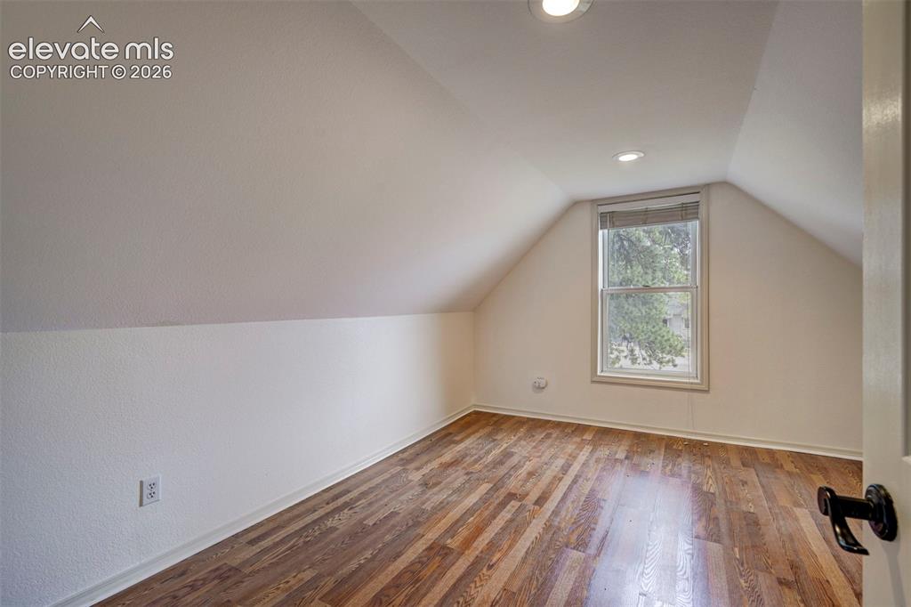 Image 36 of 49: Bonus Room