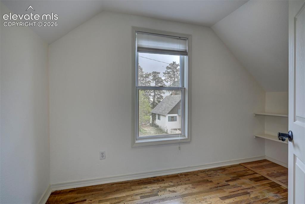 Image 42 of 49: Bonus Room