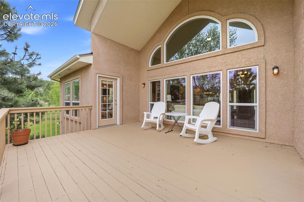 Image 14 of 42: Deck
