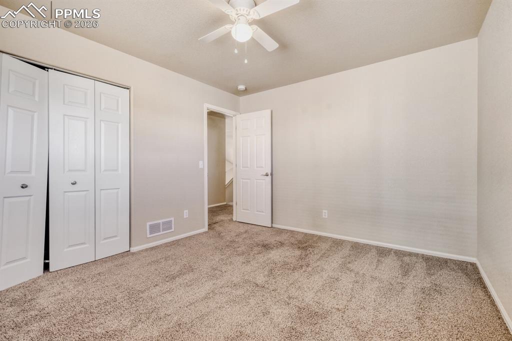 Image 24 of 31: Bedroom