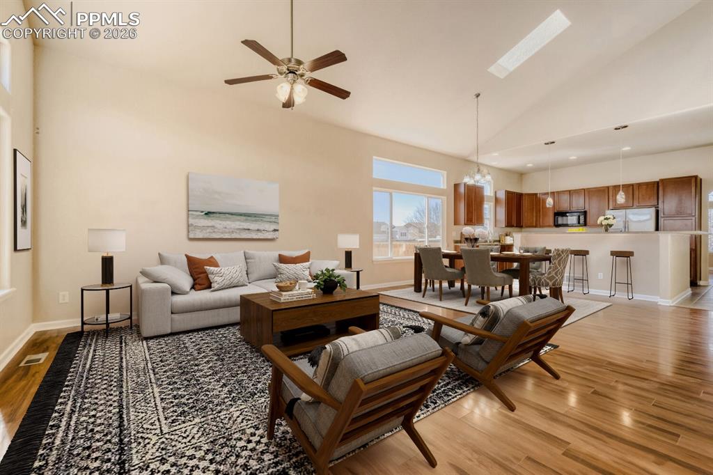 Image 8 of 31: Virtual furniture 