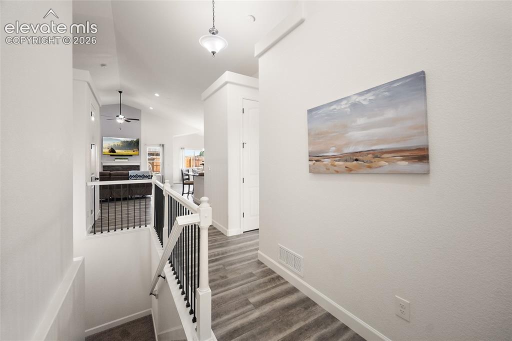 Image 8 of 36: Entrance Foyer