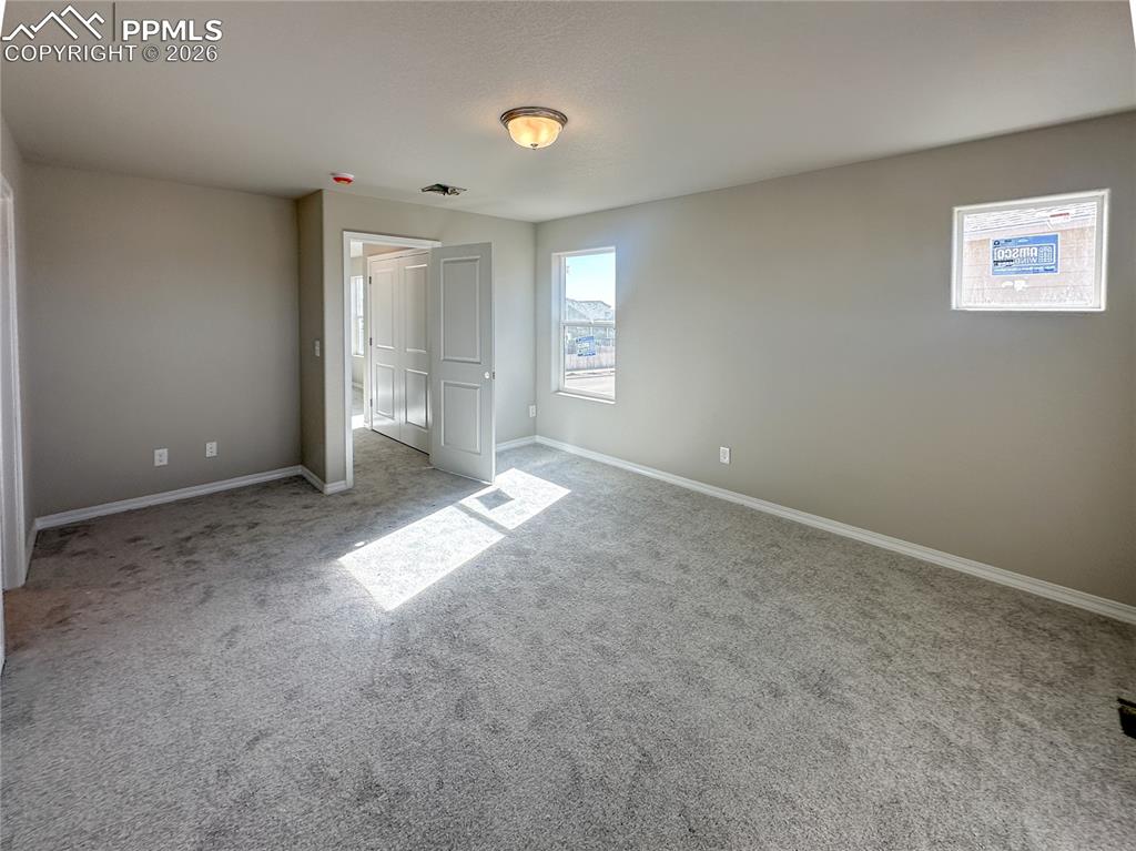 Image 8 of 15: Bedroom