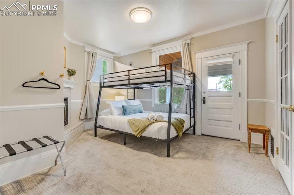 Image 15 of 50: Bedroom