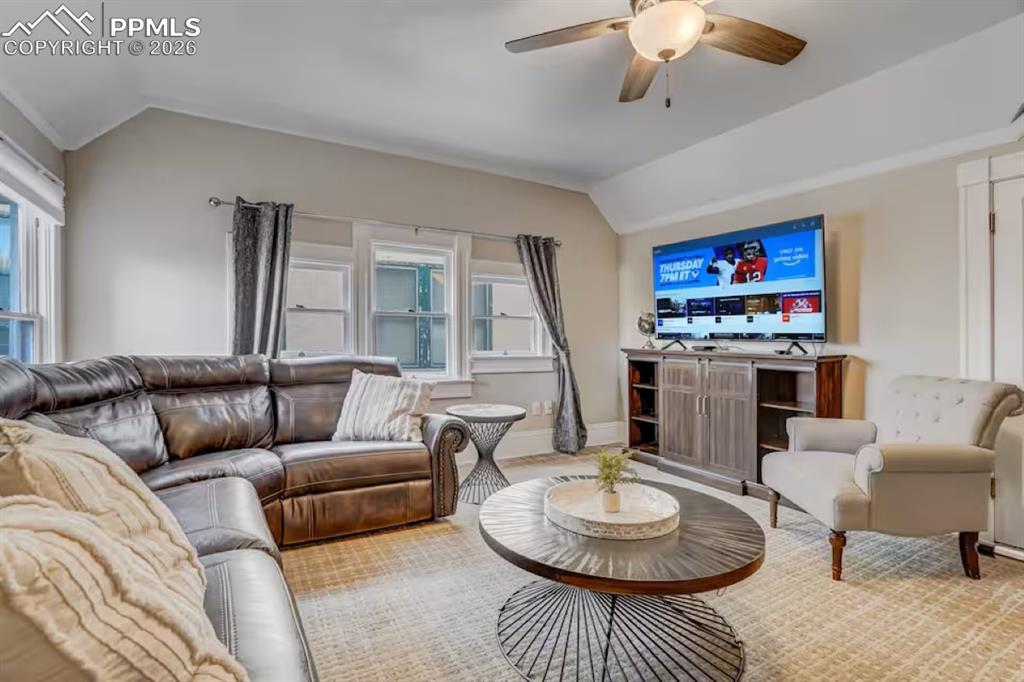 Image 18 of 50: Living Room