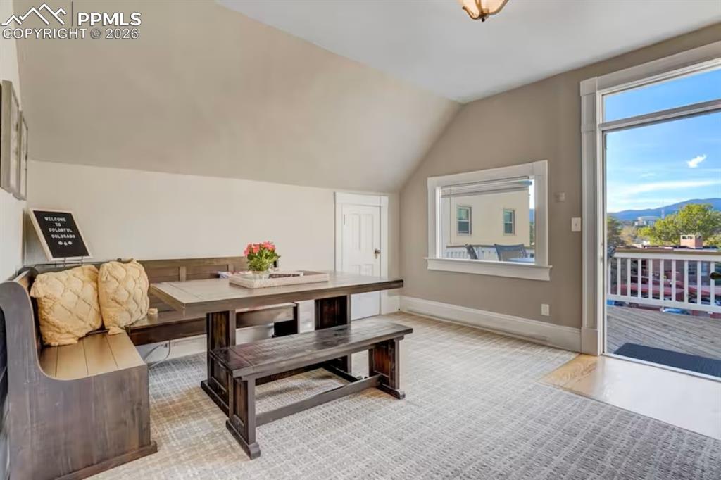 Image 36 of 50: Dining Area