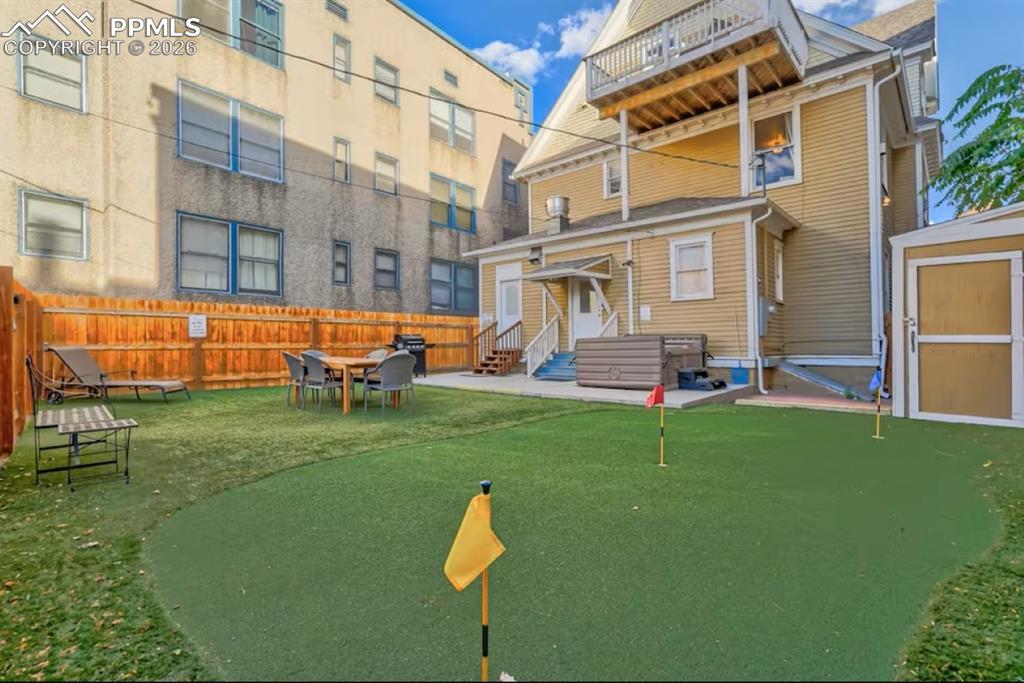 Image 40 of 50: Back of Structure