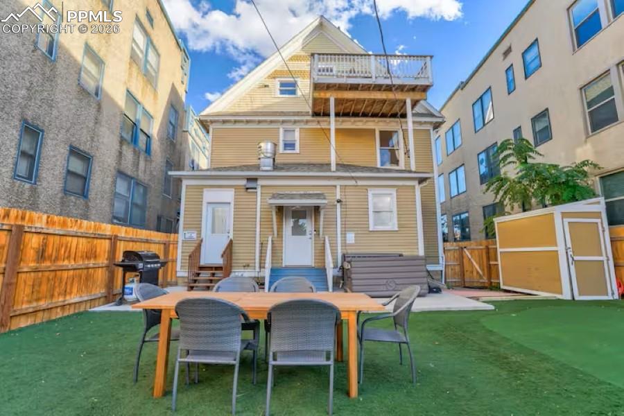 Image 44 of 50: Back of Structure