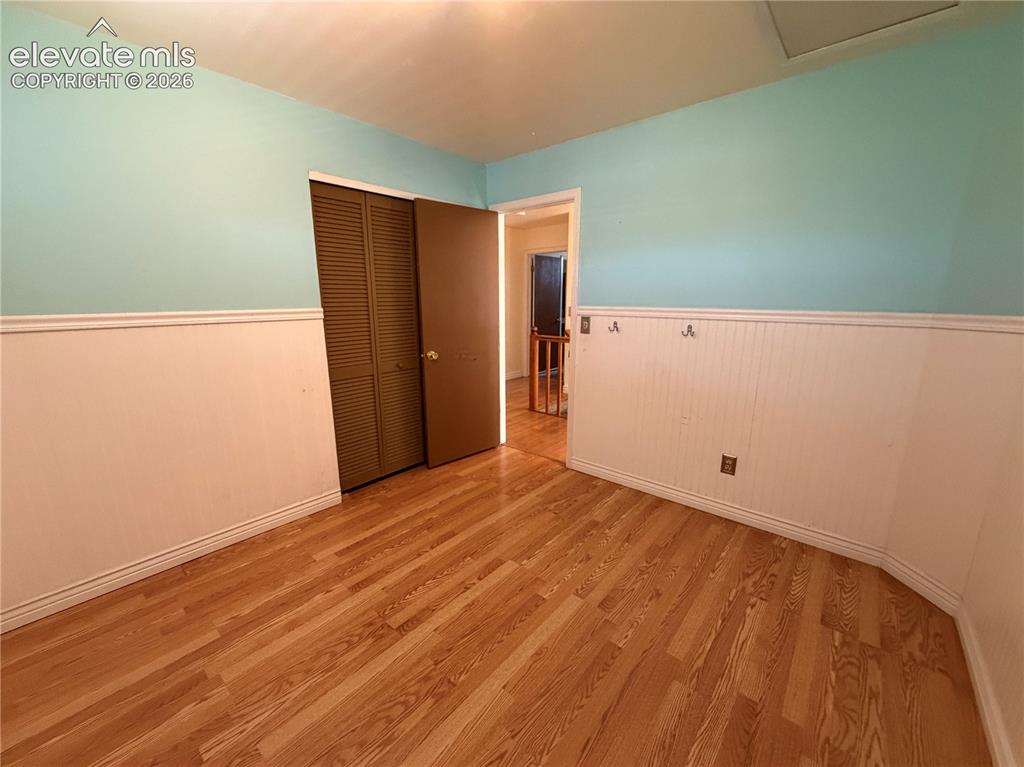 Image 16 of 25: Bathroom