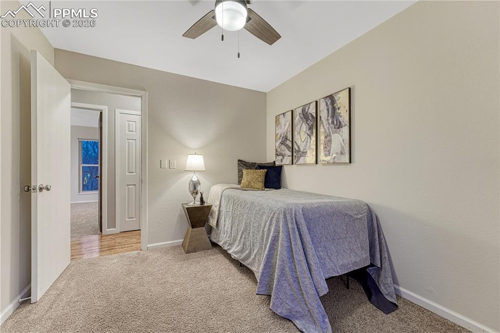 Image 28 of 50: Bedroom