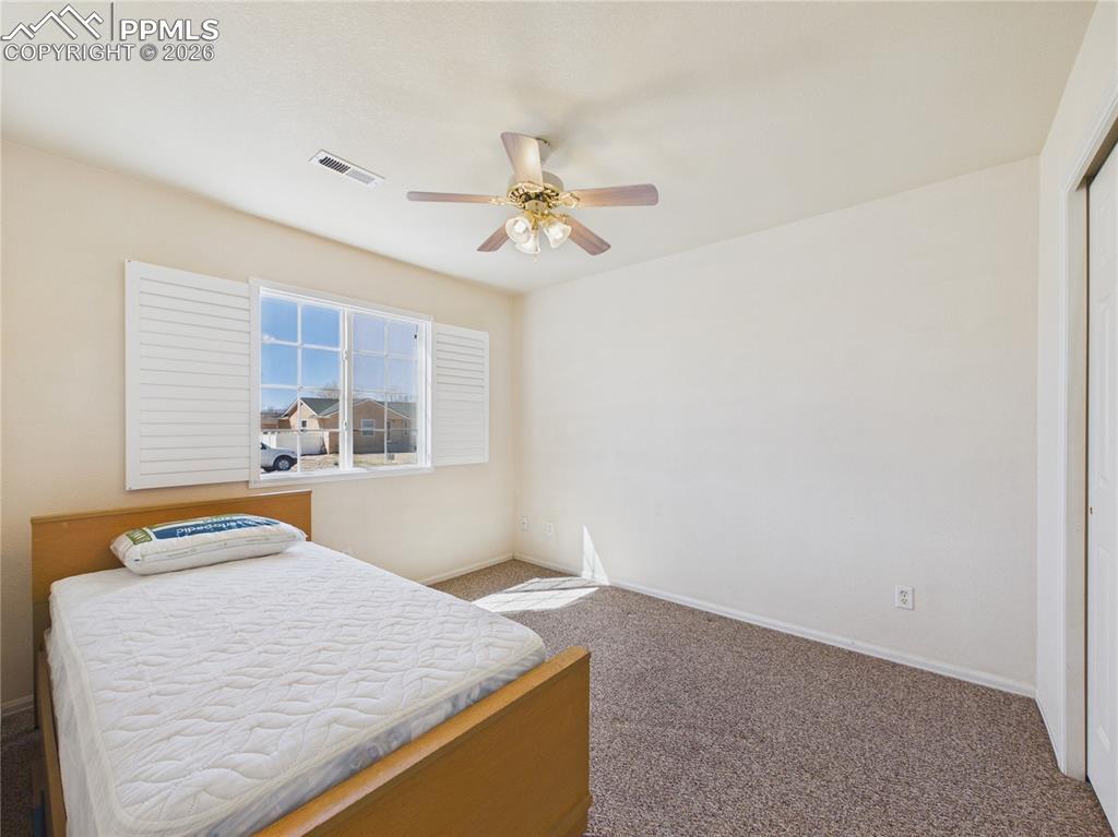 Image 16 of 41: Bedroom