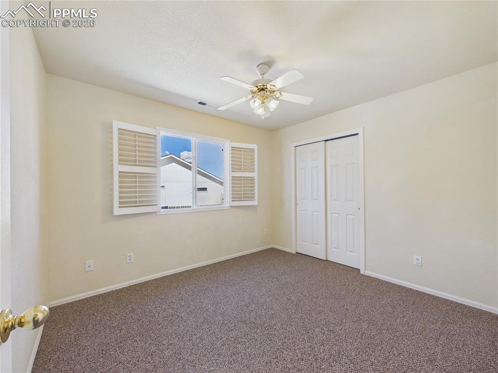 Image 18 of 41: Bedroom