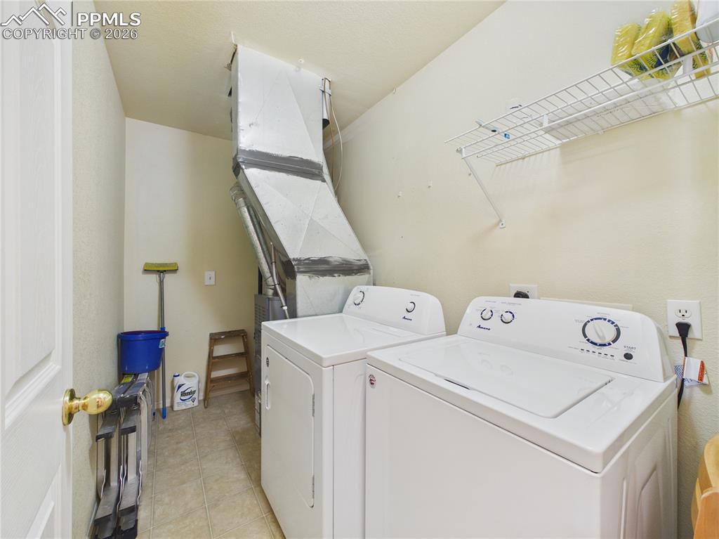 Image 21 of 41: Laundry