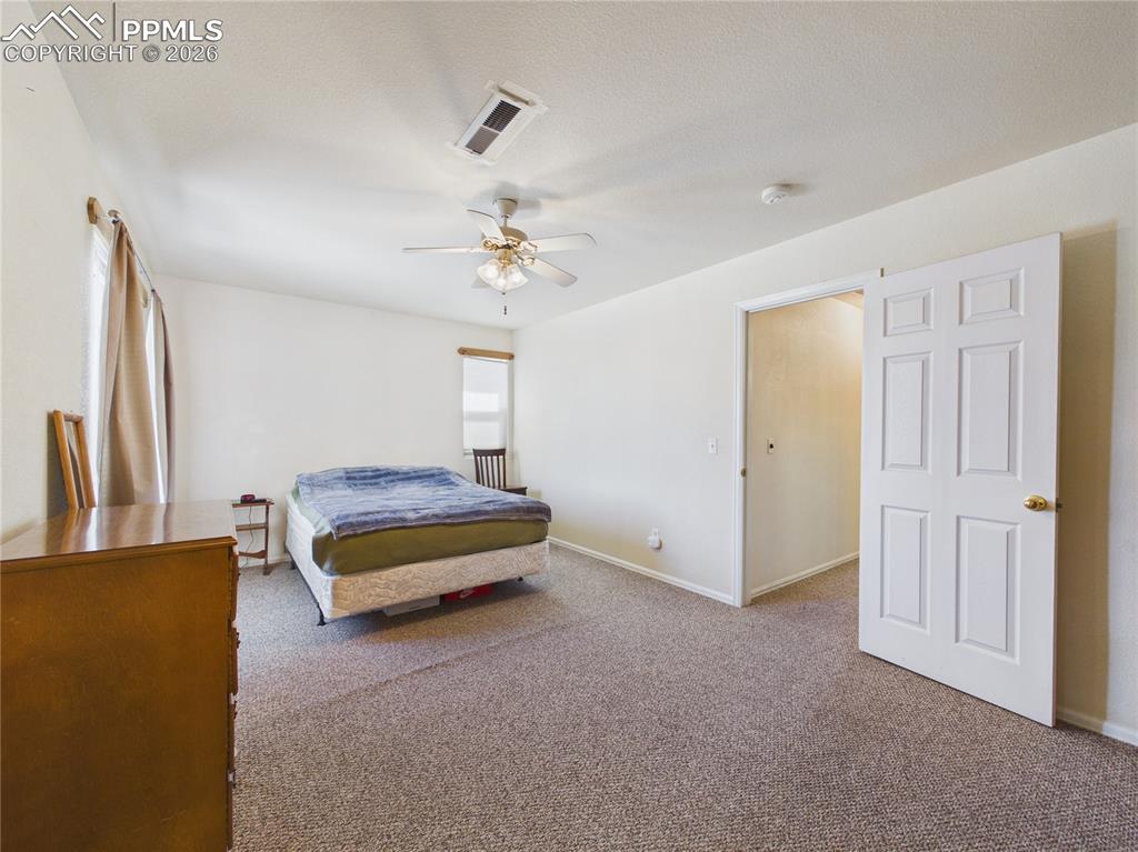 Image 22 of 41: Bedroom