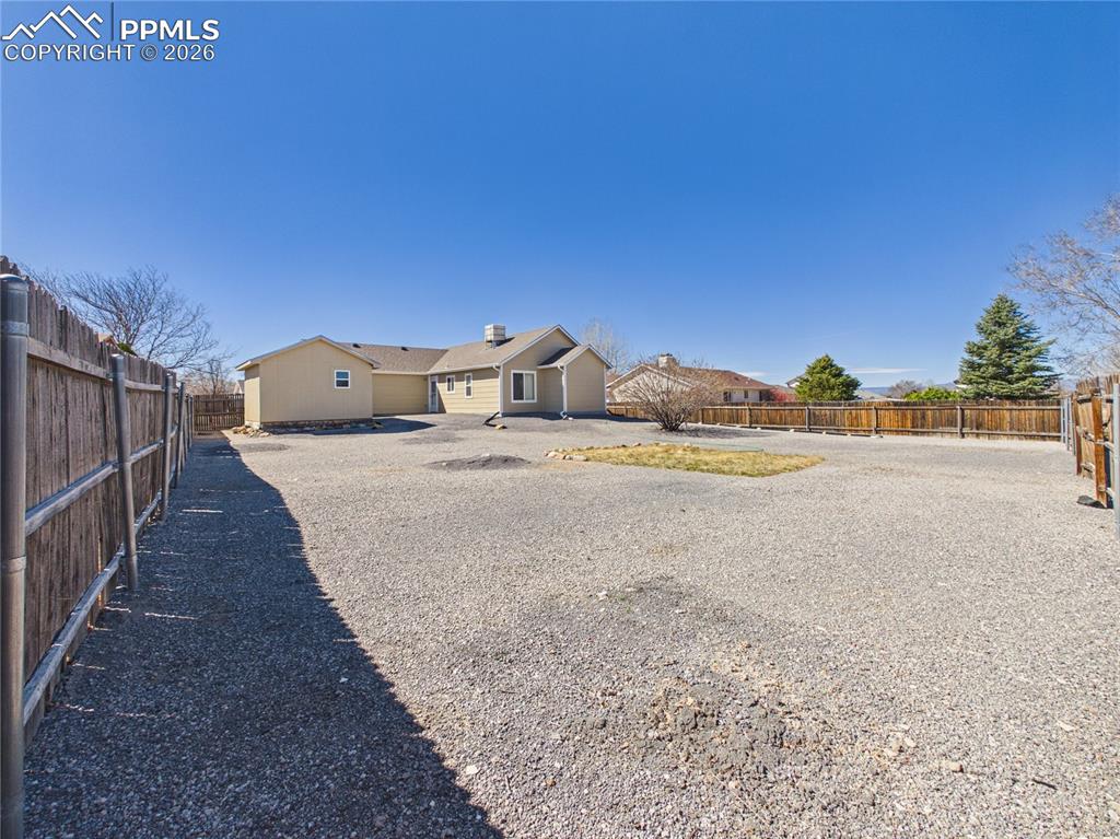 Image 33 of 41: Back of Structure