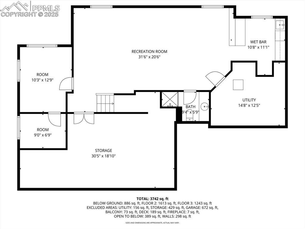 Image 31 of 33: View of room layout