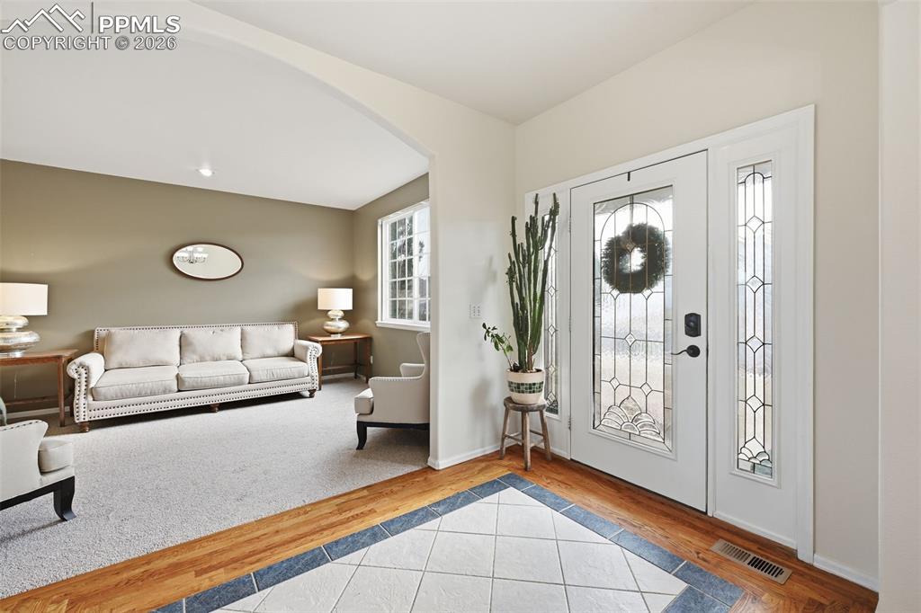 Image 8 of 50: Entry