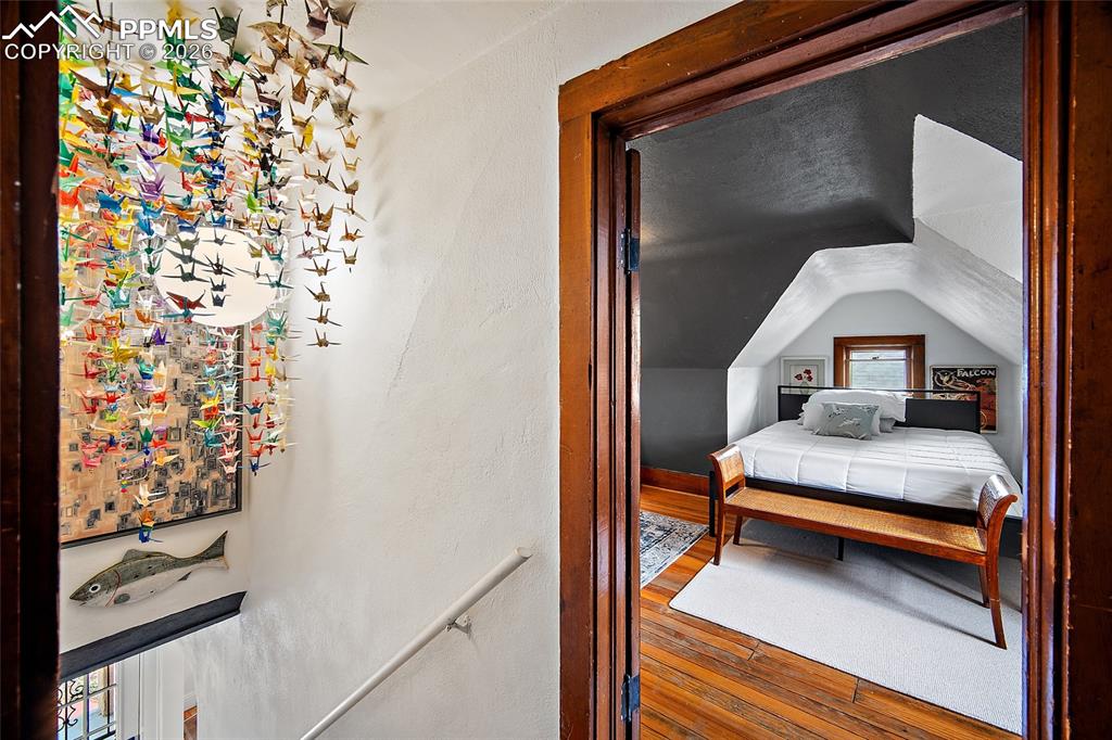 Image 24 of 42: Bedroom