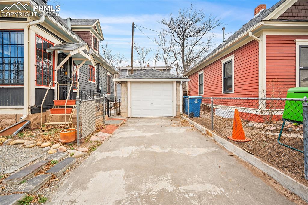 Image 32 of 42: Side of Structure