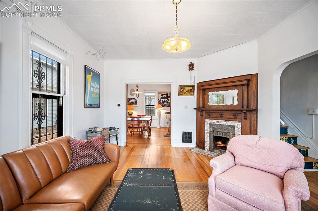 Image 6 of 42: Living Room