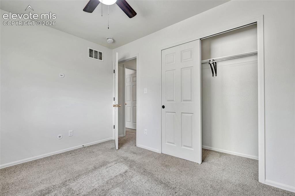 Image 19 of 35: Bedroom