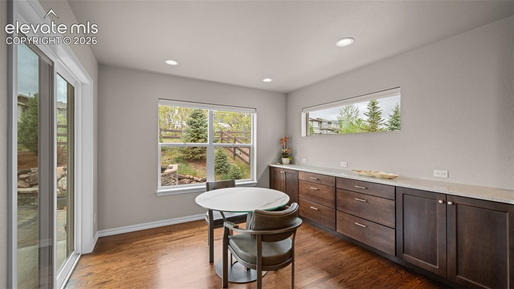 Image 12 of 44: Kitchen