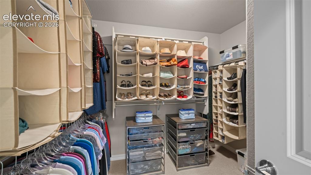 Image 23 of 44: Closet