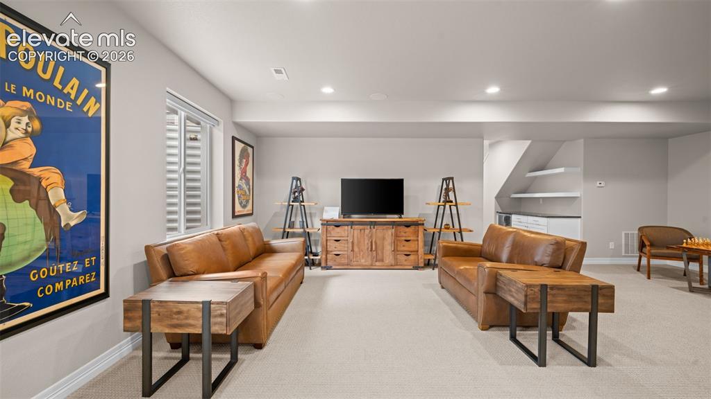 Image 30 of 44: Family Room
