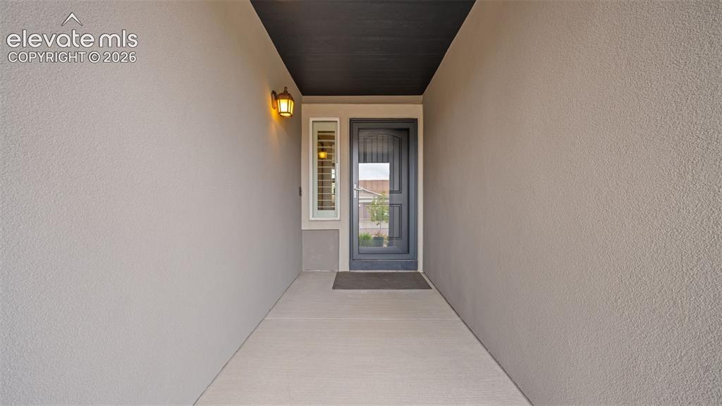 Image 4 of 44: Entry