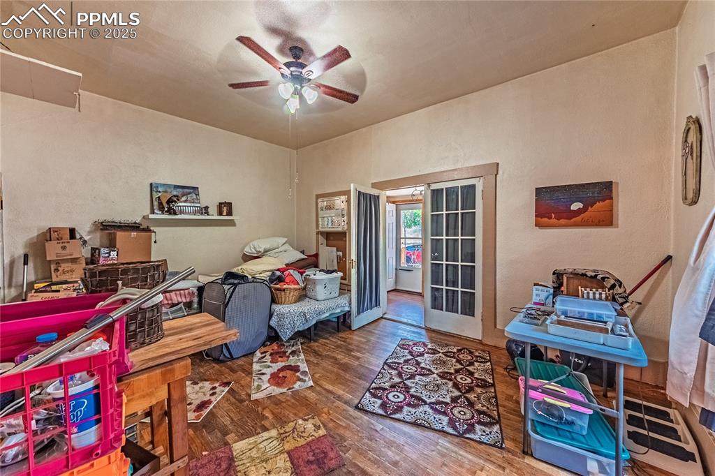 Image 9 of 22: Front Unit