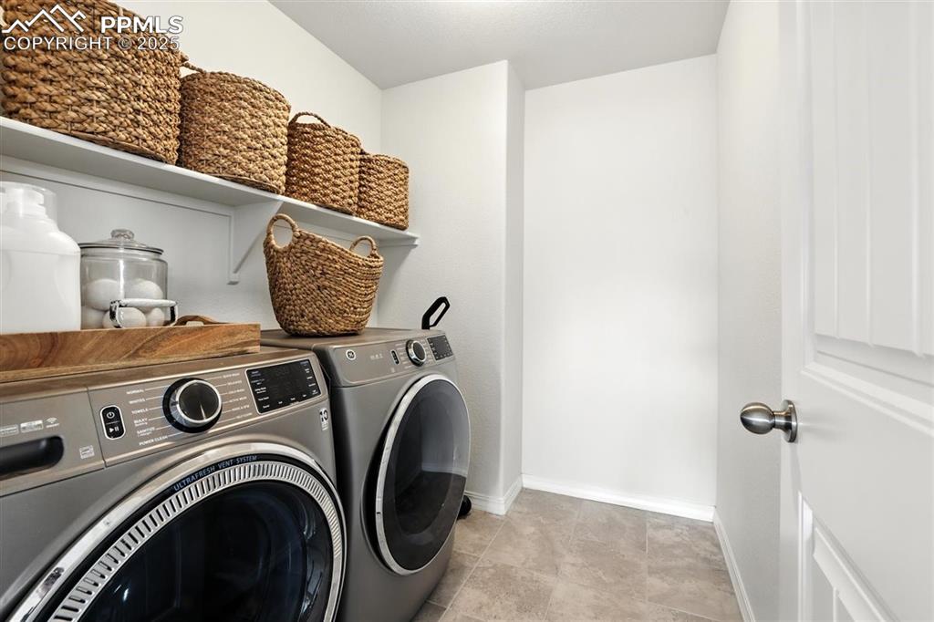 Image 30 of 48: Laundry