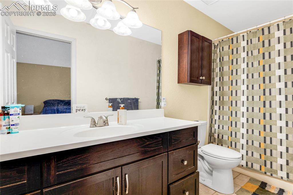 Image 7 of 11: Bathroom