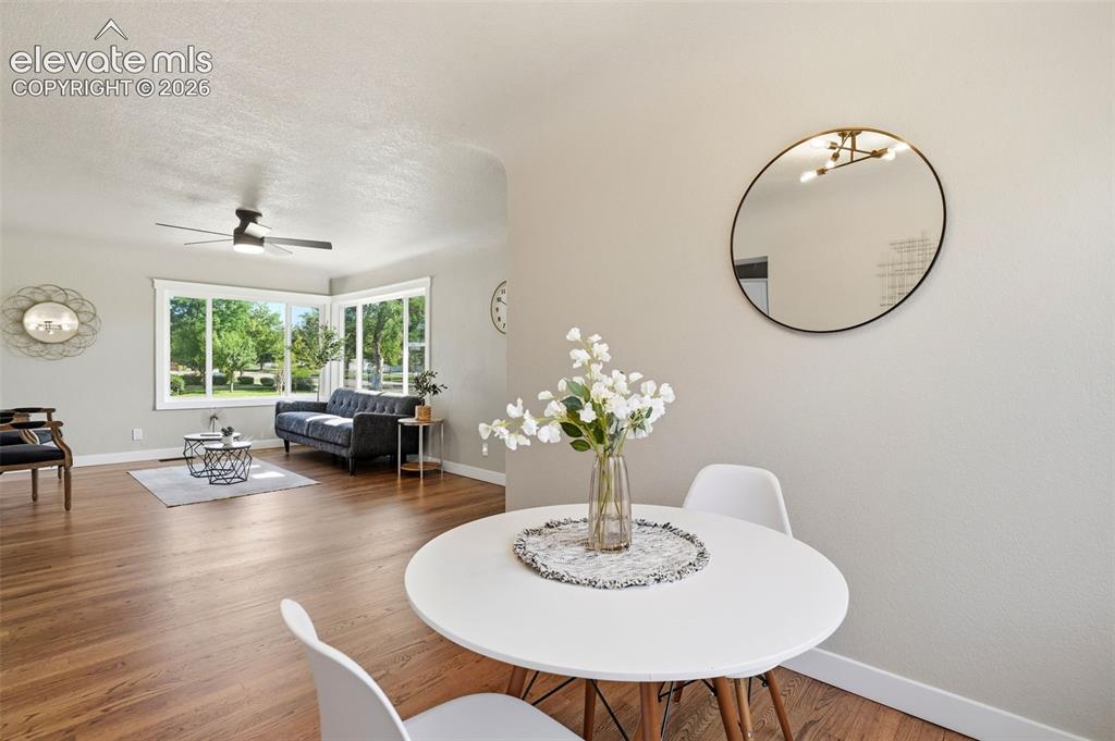 Image 13 of 50: Dining Area