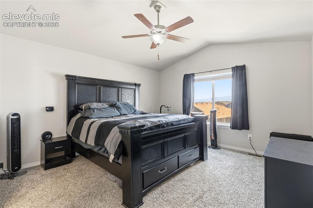 Image 14 of 37: Bedroom