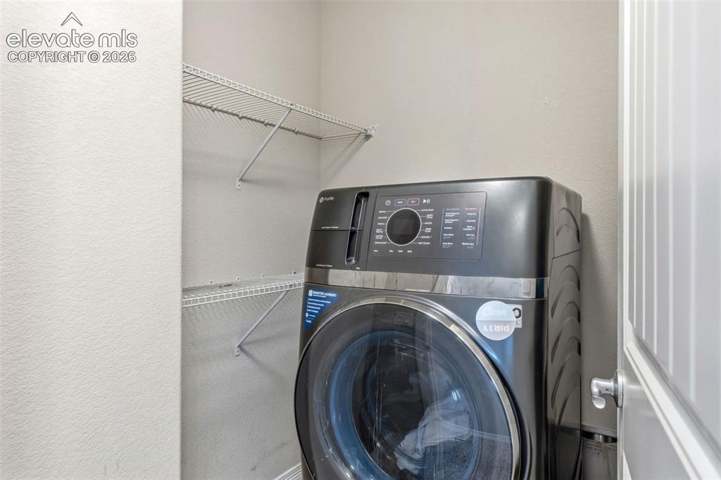 Image 22 of 37: Laundry