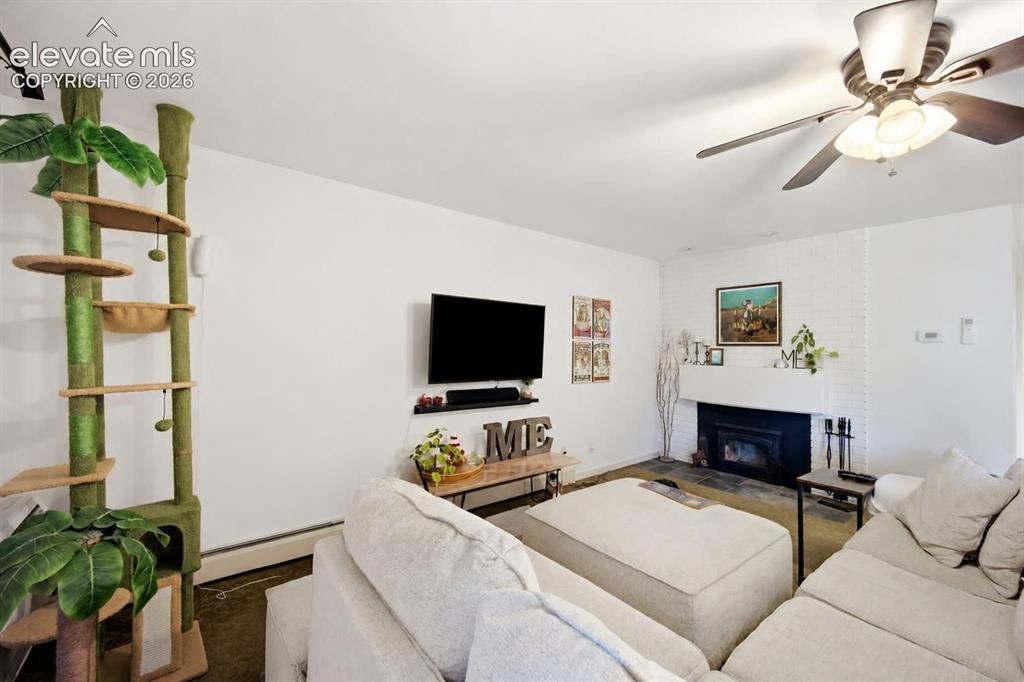 Image 7 of 35: Living Room