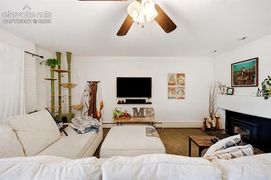 Image 8 of 35: Living Room