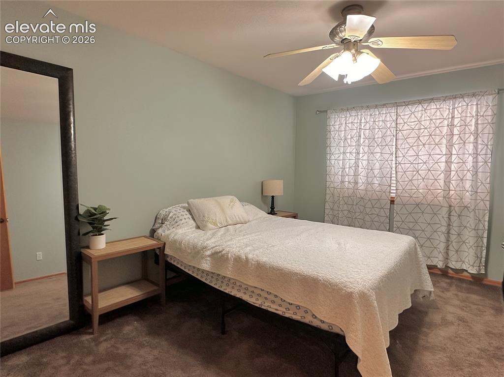 Image 15 of 30: Bedroom