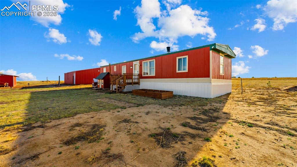 Image 10 of 50: Back of House 1