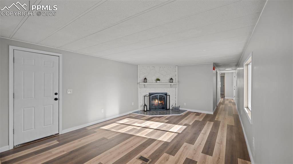 Image 26 of 50: Kitchen