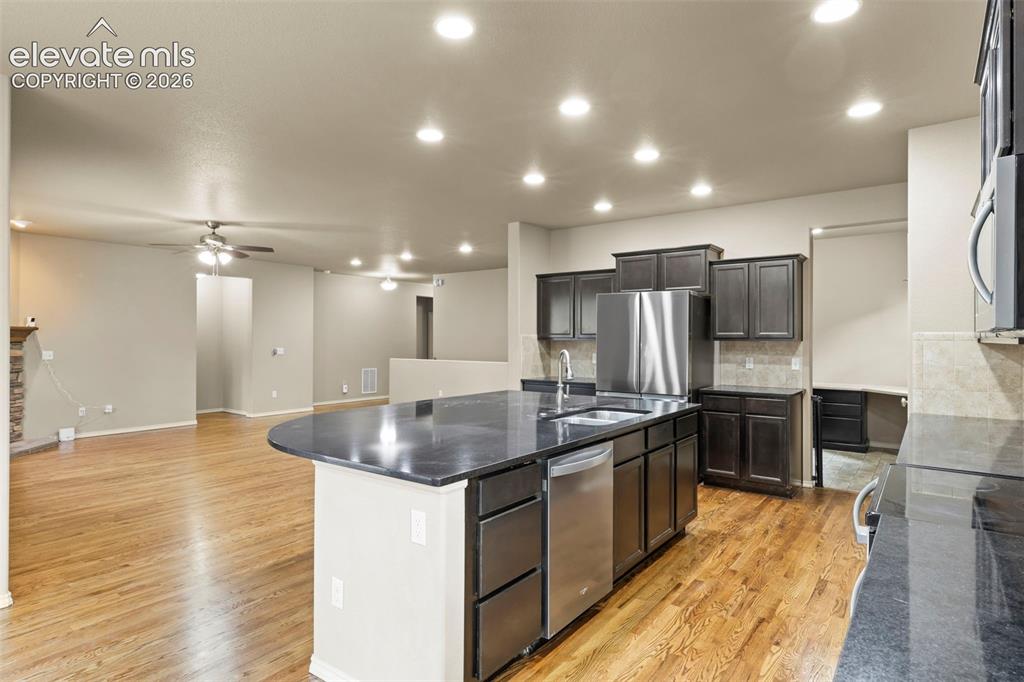 Image 15 of 40: No Description Available