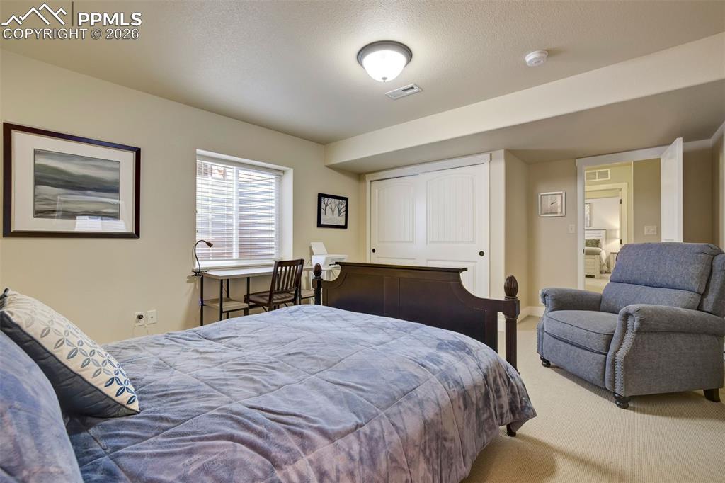 Image 37 of 50: Bedroom