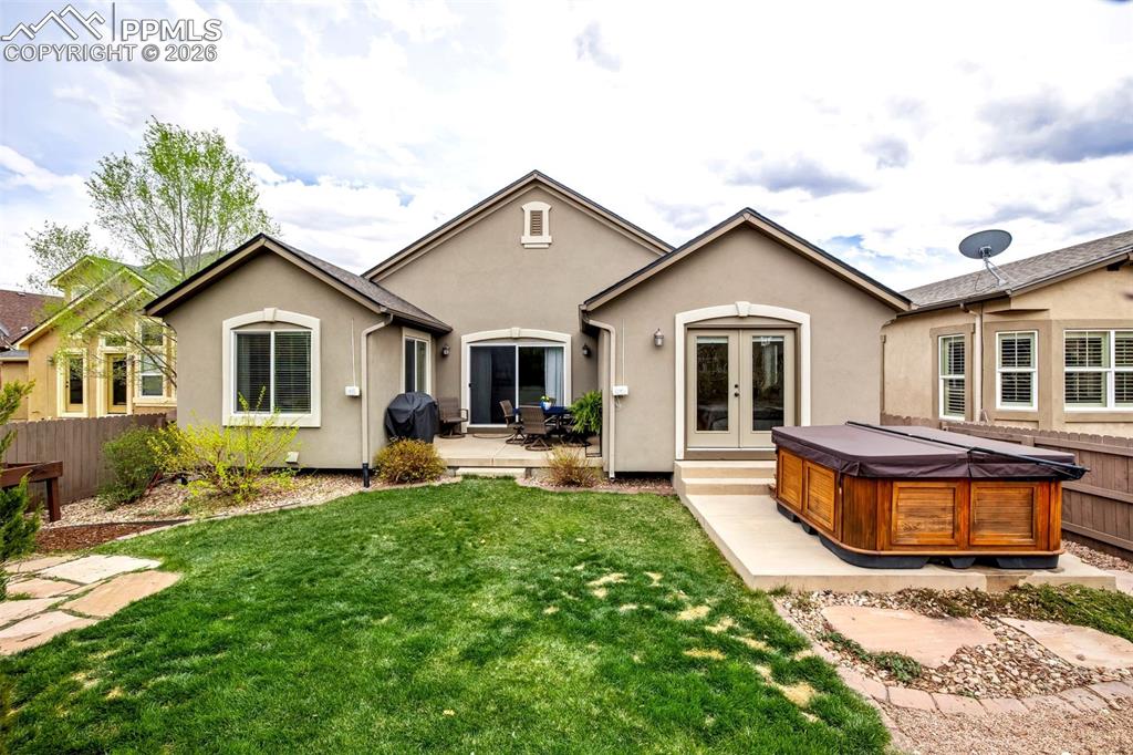 Image 42 of 50: Great panorama of back yard