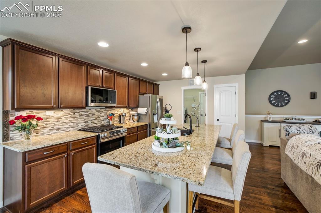 Image 9 of 50: Plenty of cabinet space