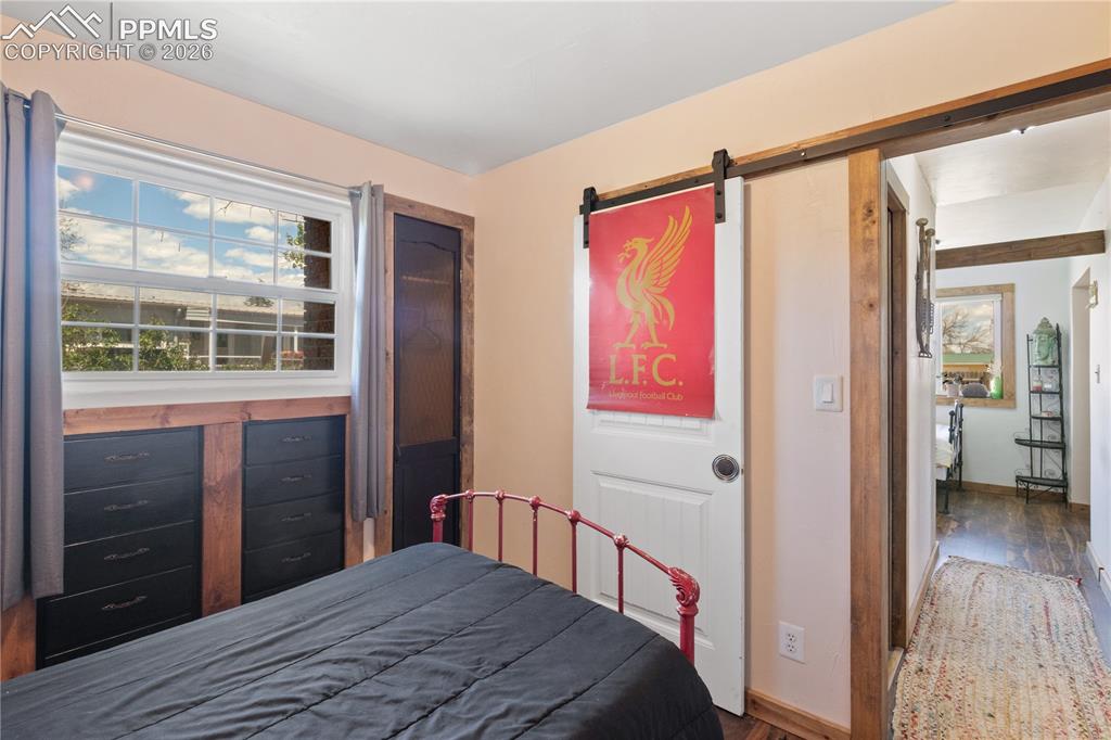 Image 12 of 28: Bedroom