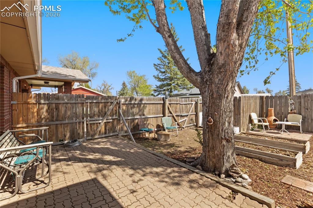Image 8 of 28: Patio
